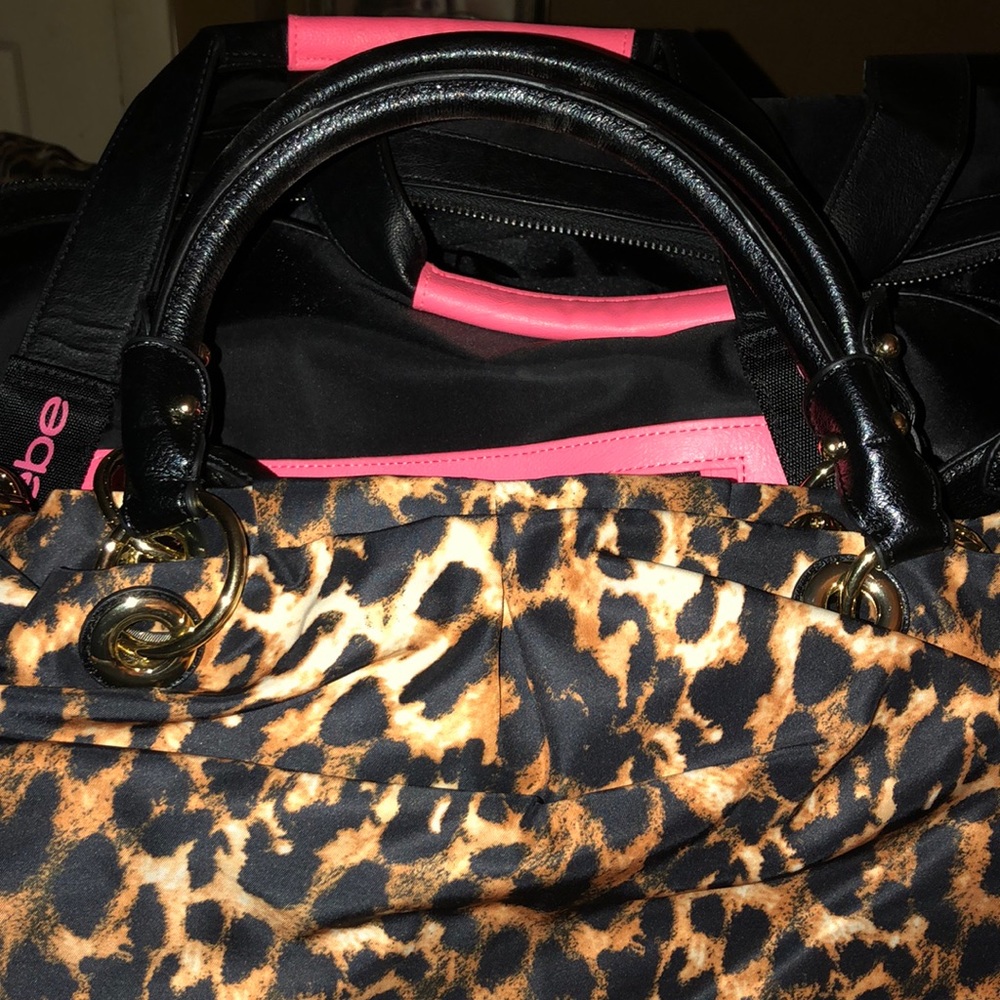 Handbag - Picture 3 of 6